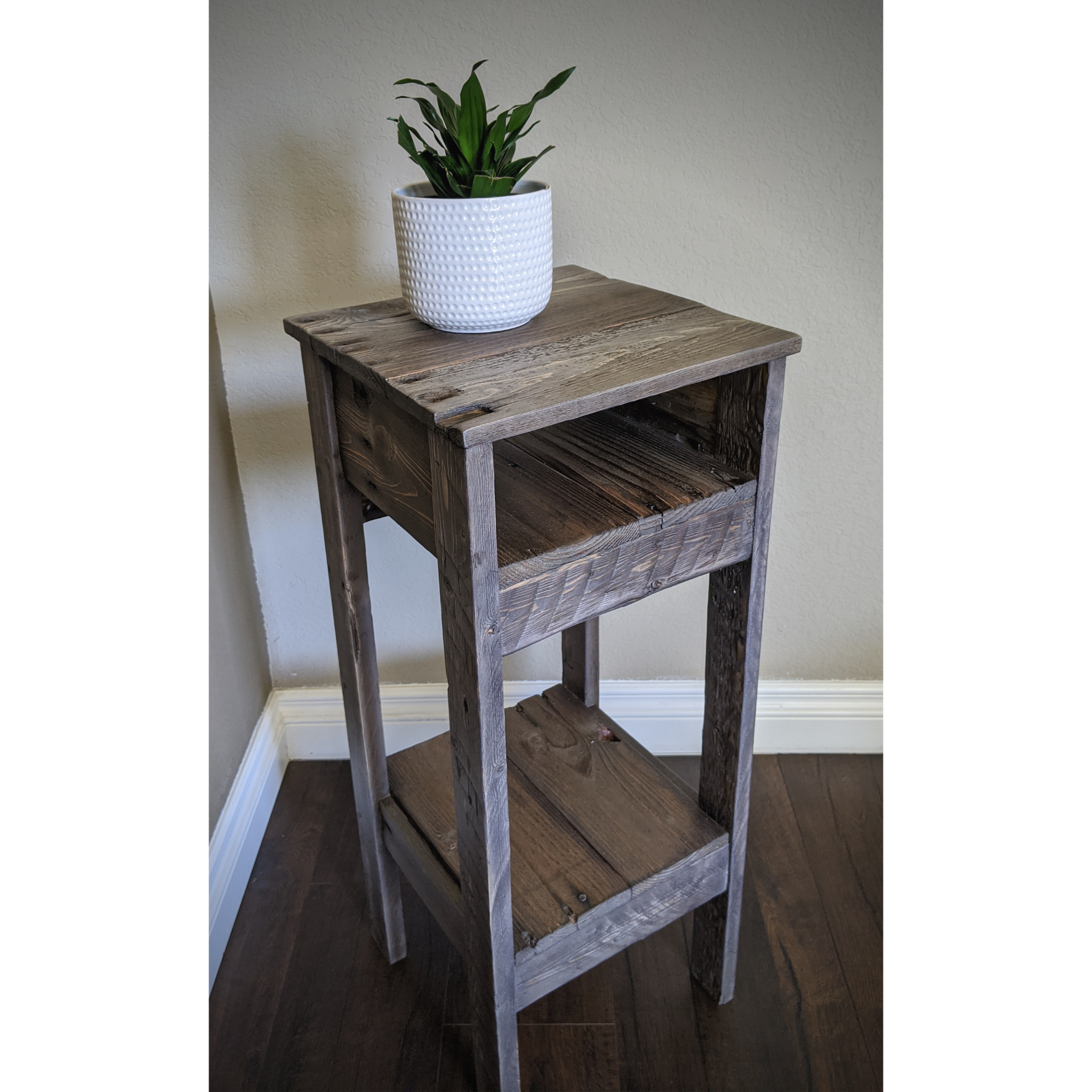Pallet Wood Rustic Accent Table